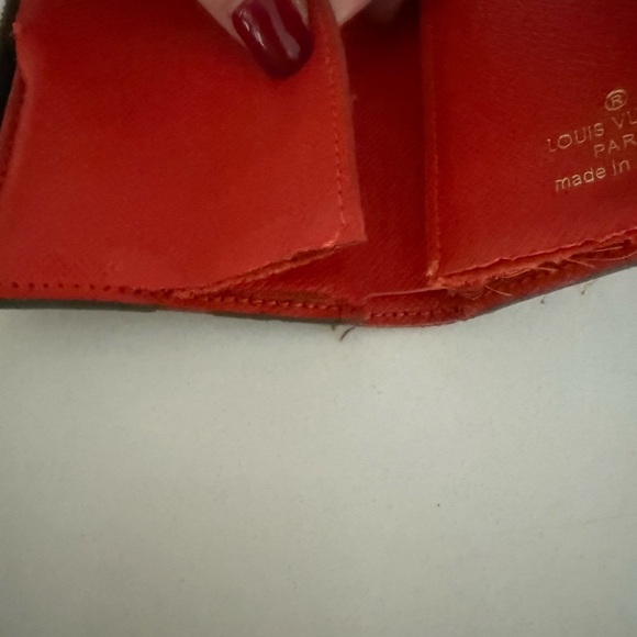 Louis Vuitton Victorine Wallet - Picture 9 of 9